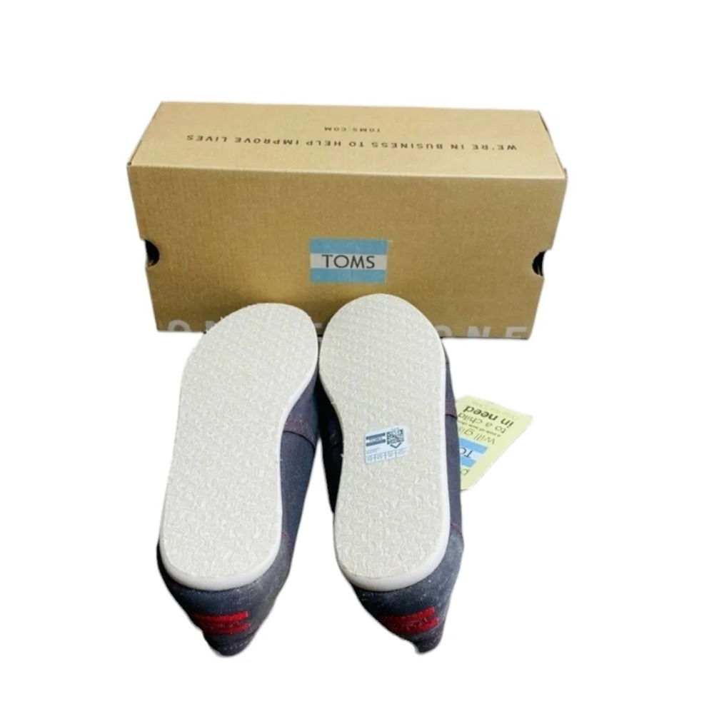 NIB Toms Audi Collab Shoes - Picture 4 of 5